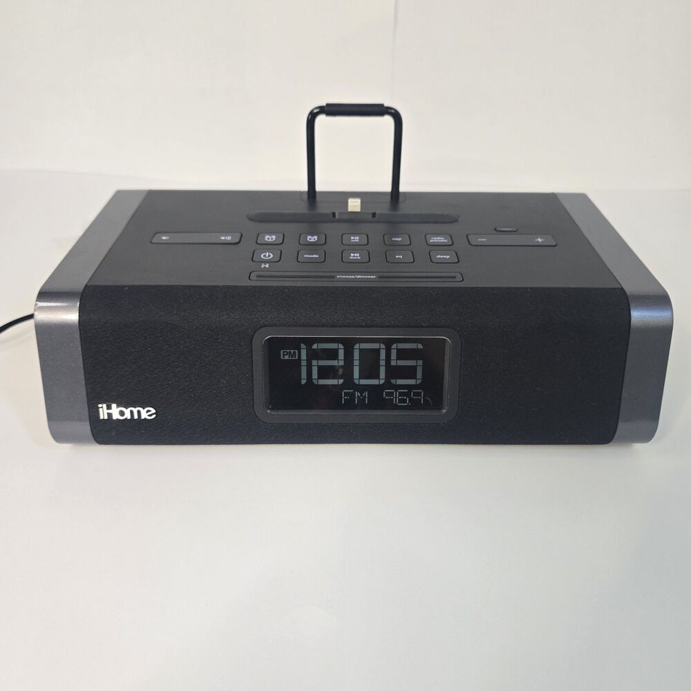 iHome iDL45 Alarm Clock Radio And Iphone Docking Station Charger Stereo TESTED